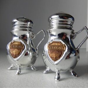 Mini Vermont vintage salt shakers